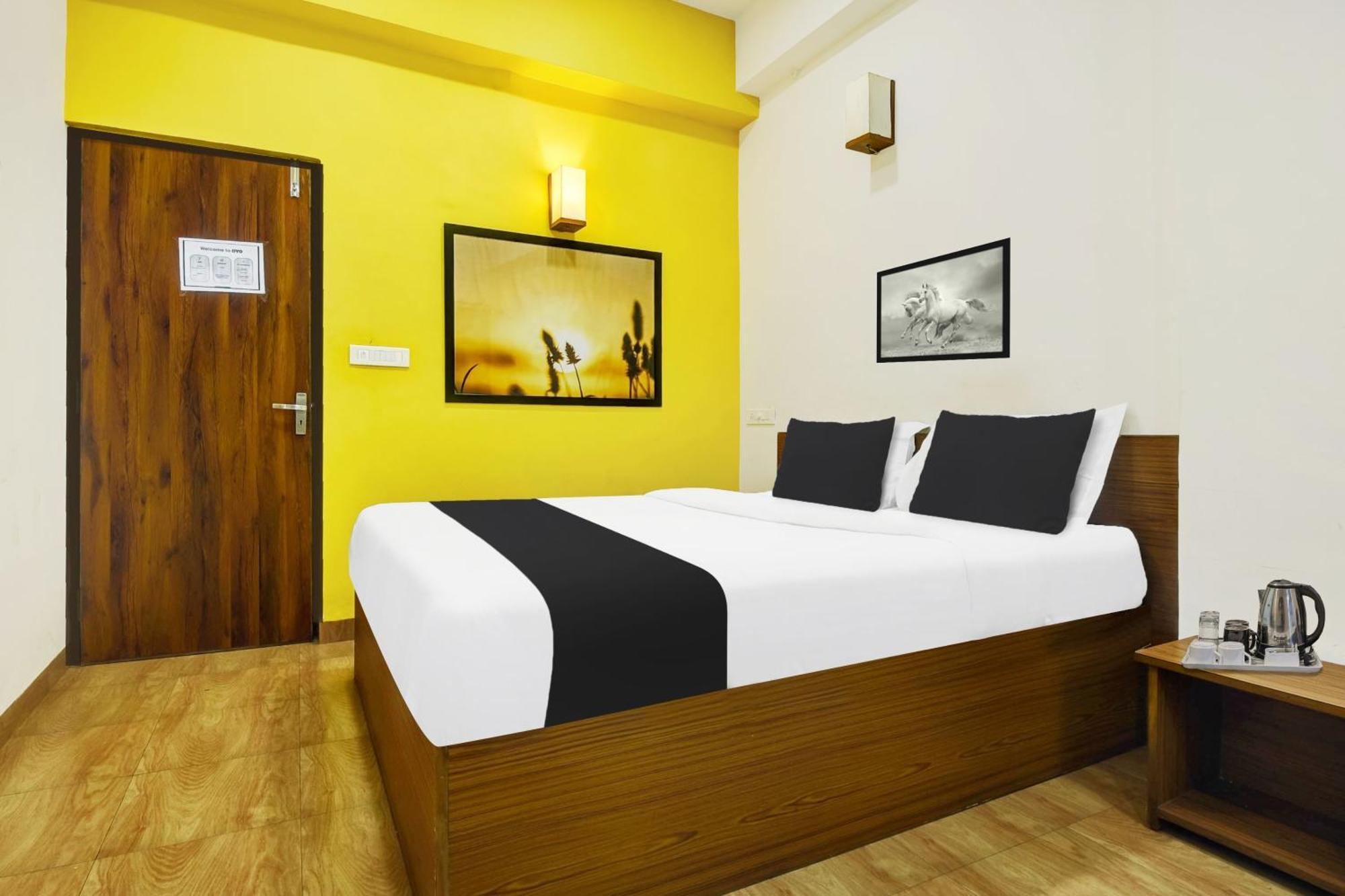 Super Hotel O Porvorim Near Mall De Goa Bagian luar foto