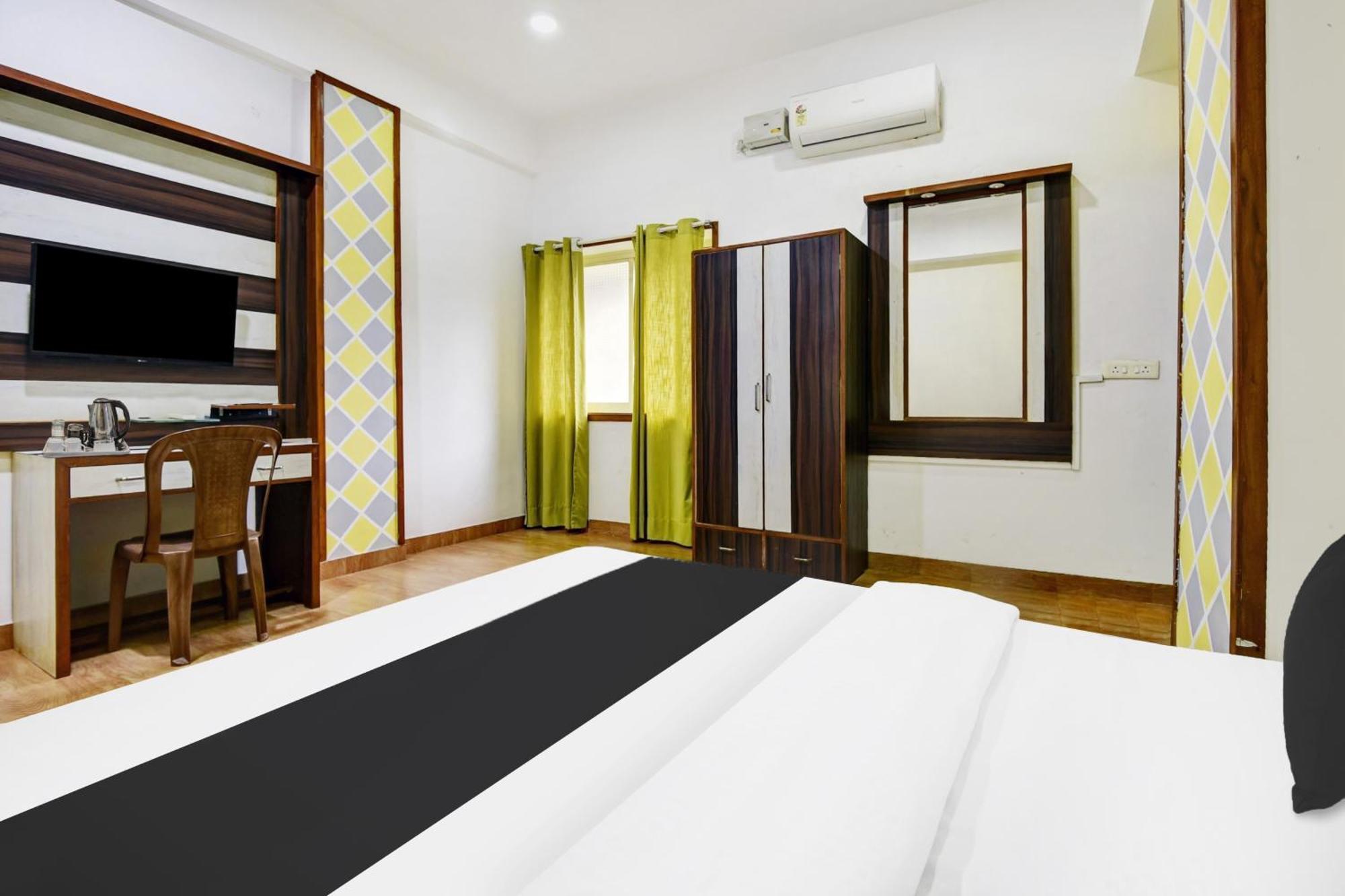 Super Hotel O Porvorim Near Mall De Goa Bagian luar foto
